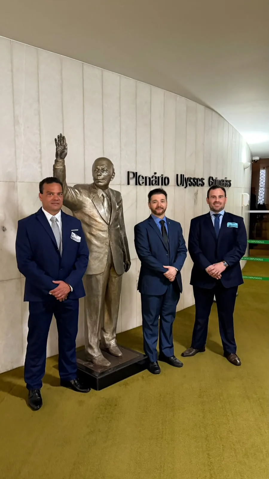 Dr. Adriano Fonseca, Dr. Adriano Pinho e Dr. João Protásio Netto, presidentes das Regionais da SBOT, no Plenário Ulysses Guimarães, na Câmara dos Deputados